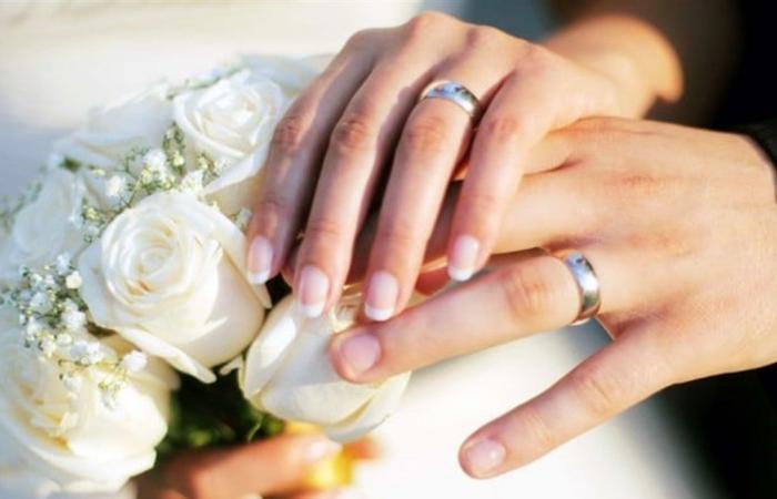 بعد 40 عاماً من العزوبية.. فنانة لبنانية شهيرة تكشف انها ستتزوج للمرة الثانية (فيديو)