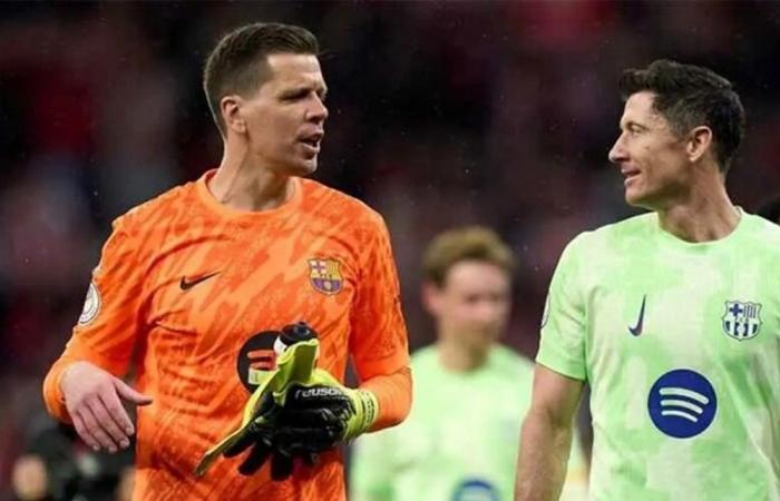 بالفيديو.. تشيزني يضرب ليفاندوفسكي ويسقطه أرضا