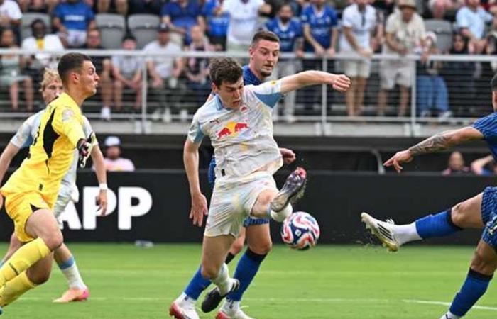 ما هي فرص الهلال للتأهل للدور القادم في "مونديال الأندية"؟