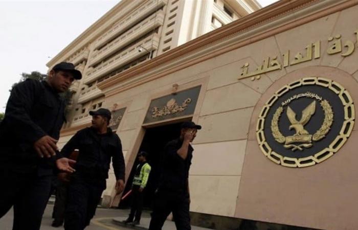 سائق "فان" بدون ترخيص يدهس كلبًا عمداً ويتعرض لملاحقة أمنية