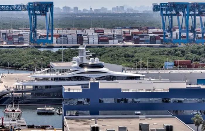 وقود يخت مارك زوكربيرغ الفاخر يثير ضجة.. اليكم ما جرى