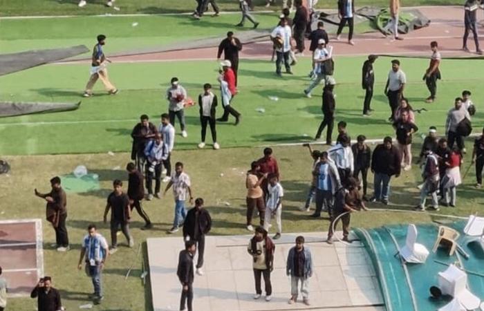 إقتحام للملعب وأعمال شغب.. الفوضى تُفسد زيارة ميسي إلى الهند (فيديو)