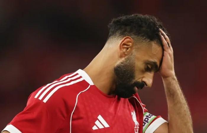 بالفيديو: محمد صلاح يتأثر بهتافات جماهير ليفربول