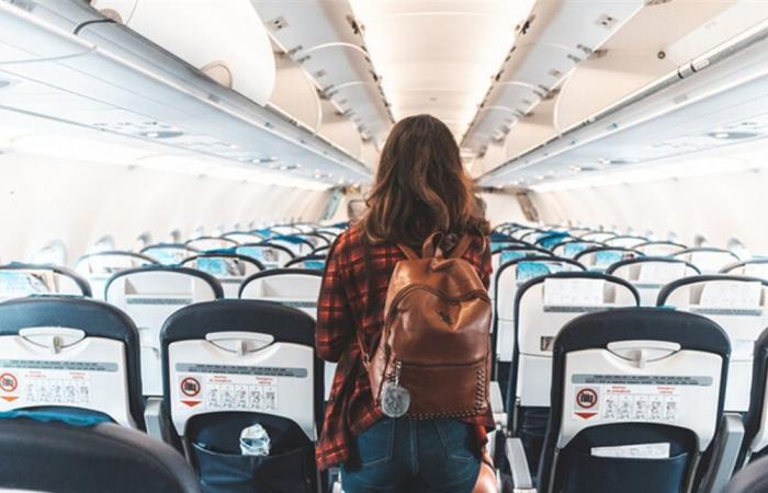 لتجنب الإصابة بالعدوى.. ما هو أفضل مقعد على الطائرة؟