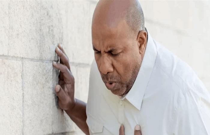 من القلق إلى السكتة القلبية.. قائمة أمراض تختفي وراء "ضيق التنفس"