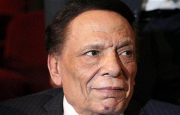 بعد وفاة شقيقته أمس.. عادل إمام يتلقى رسائل تعزية من نجوم الفن