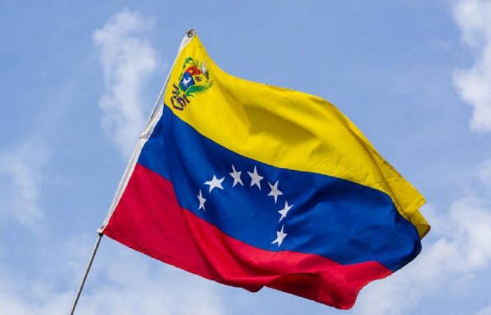 فنزويلا تؤكد مواصلة تصدير النفط رغم الحصار الأميركي