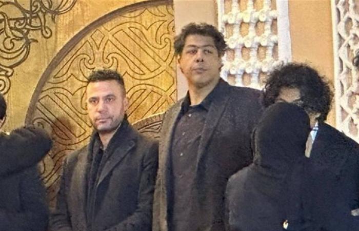 والده لم يحضر العزاء.. نجل عادل إمام يوجّه يشكر كل من قدّم العزاء في وفاة عمته (صورة)