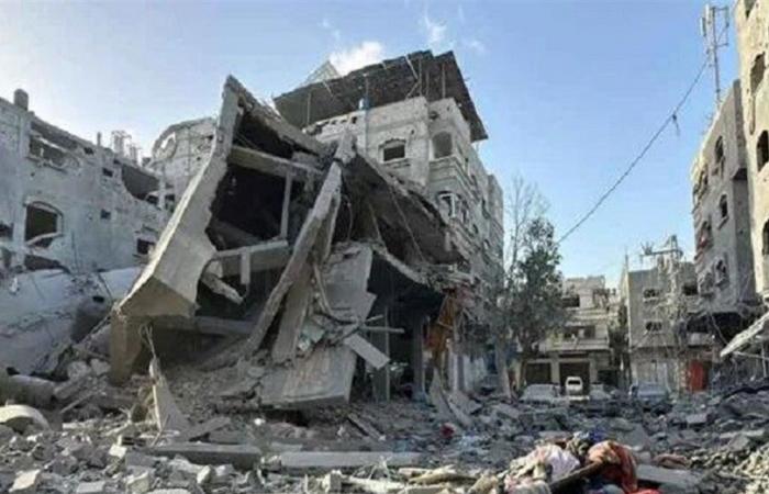 مأساة في غزة... مقتل 3 نساء جراء إنهيار منزل عليهن