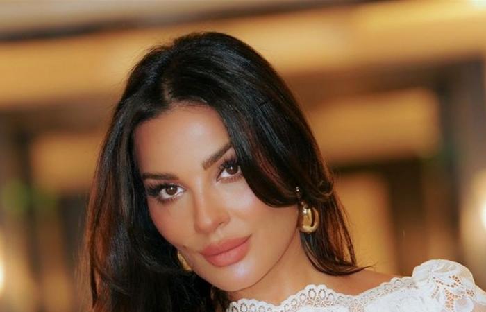 من داخل منزلها الجديد... نادين نجيم احتفلت بعيد الميلاد (فيديو)