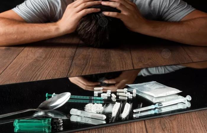دولة تدق ناقوس الخطر.. 15 مليون مدمن وسنّ التعاطي يبدأ من الطفولة!