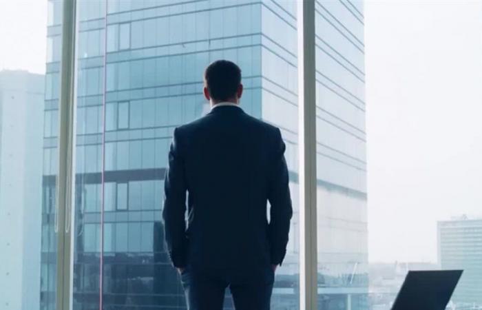 ما فعله بابنته القاصر مروّع... إحالة رجل أعمال شهير إلى المحاكمة