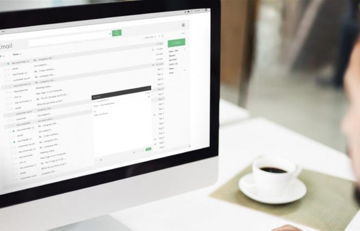 حادثة غريبة.. سيدة تتفاجأ بإشعار إنهاء عمل من شركة لم تنضم إليها!