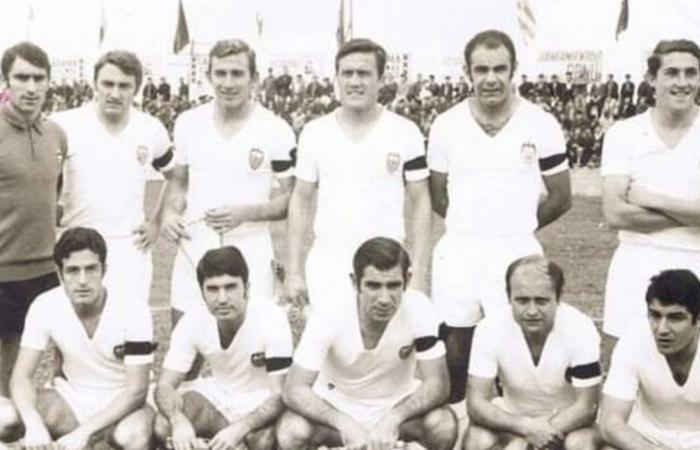 وفاة أسطورة أتلتيكو مدريد إنريكي كولار عن 91 عامًا