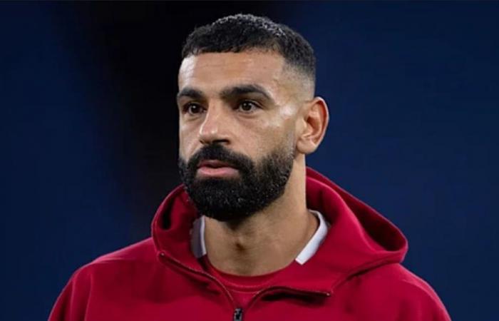 فريق روما يحلم بإعادة صلاح إلى إيطاليا.. تقرير يكشف