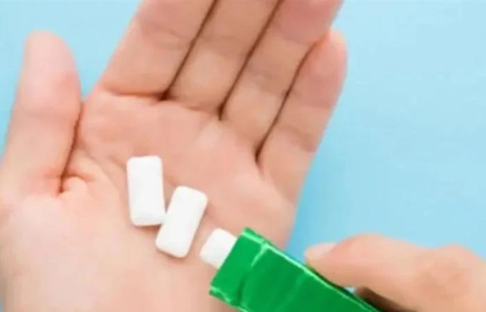 كيف تؤثر عادة مضغ العلكة على العقل؟ دراسة تجيب