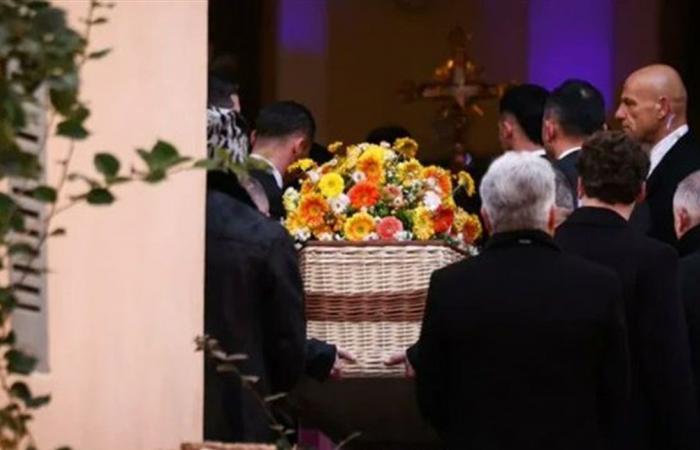 في كنيسة "نوتردام دي لاسومبسيون"... فرنسا تُودع أيقونة السينما بريجيت باردو