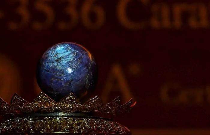 "نجمة الأرض الطاهرة"… أغلى ياقوت نجمي يُعرض للعالم