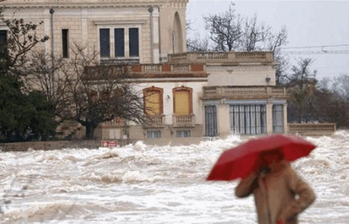 جنوب فرنسا تحت الماء.. تحذير وإقفال طرق وتعليق مدارس