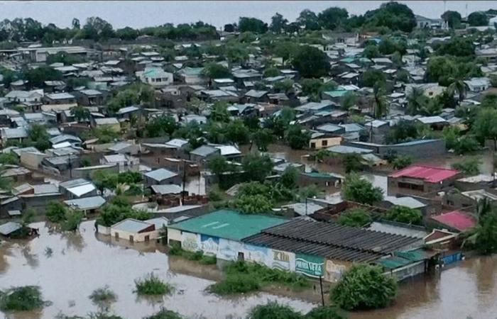 أمطار جارفة.. فيضانات موزامبيق تُهجّر الآلاف (صور)