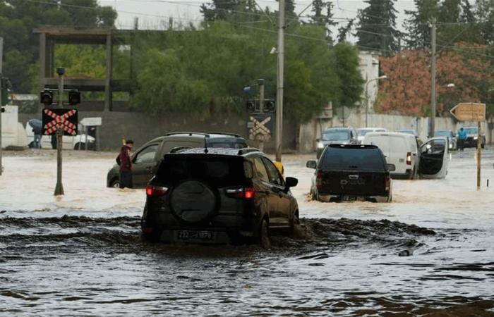 بالفيديو.. أمطار قياسية في تونس تتسبب بقتلى ةفيضانات واسعة