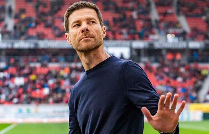 ليفربول يجس نبض ألونسو لخلافة سلوت بعد "النكسة المدريدية"