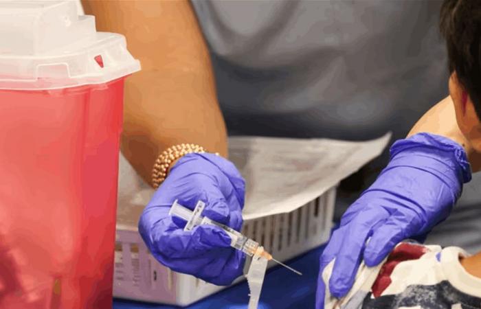 الأطباء يتجاهلون التوصيات الفيدرالية الجديدة بشأن اللقاحات