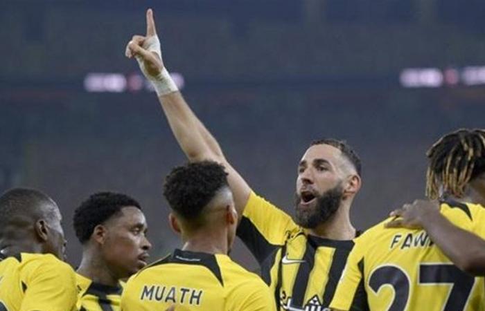 أزمة متصاعدة.. بنزيما يرفض خوض مواجهة الاتحاد والفتح!