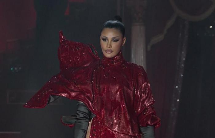 أميمة طالب تتألق في عرض ستيفان رولان لأزياء ربيع وصيف 2026 بباريس