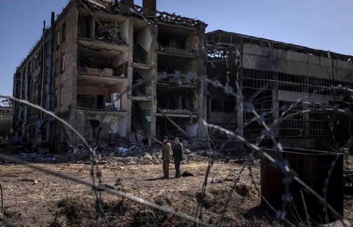 بدء المحادثات بين أوكرانيا وروسيا والولايات المتحدة في أبوظبي