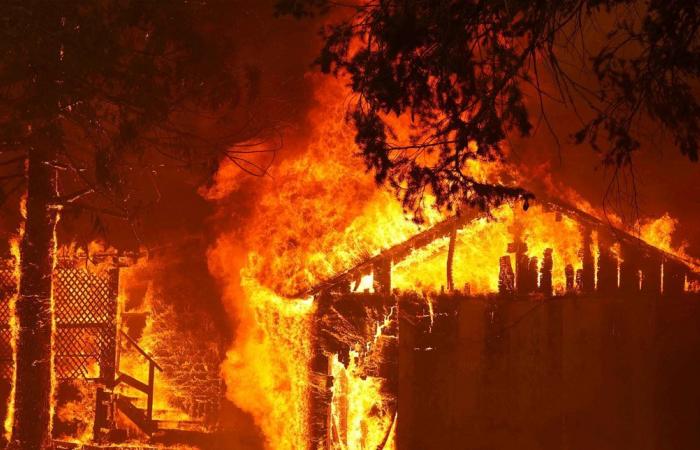 كارثة كبرى في الهند.. حريق ضخم يلتهم 200 متجر!