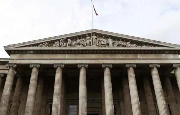 متحف بريطاني يزيل اسم "فلسطين" من خرائط ومعروضات الشرق الأوسط