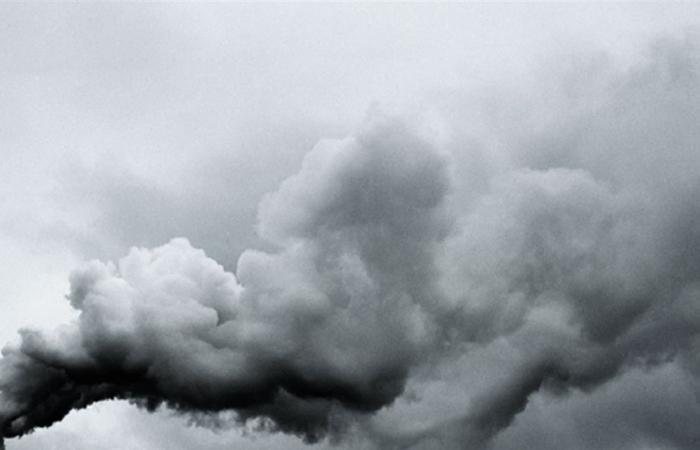 باحثون يحذرون: الهواء الملوث قد يسرّع الشيخوخة الدماغية