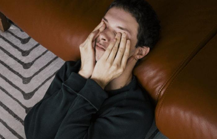 لماذا يشتد اكتئاب الشتاء في هذا التوقيت؟