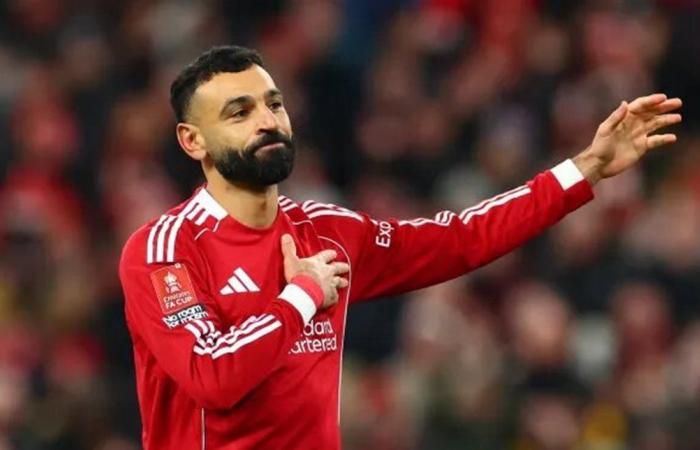 كاراغر يهاجم صلاح وغاكبو بعد فوز ليفربول