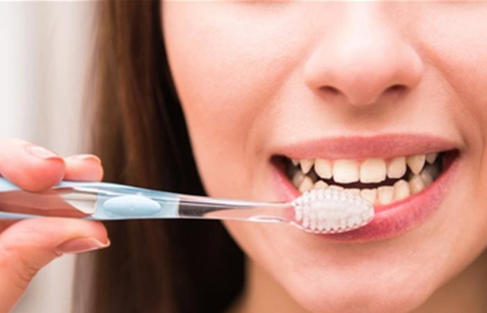 هل يجب تنظيف الأسنان بعد كل وجبة؟