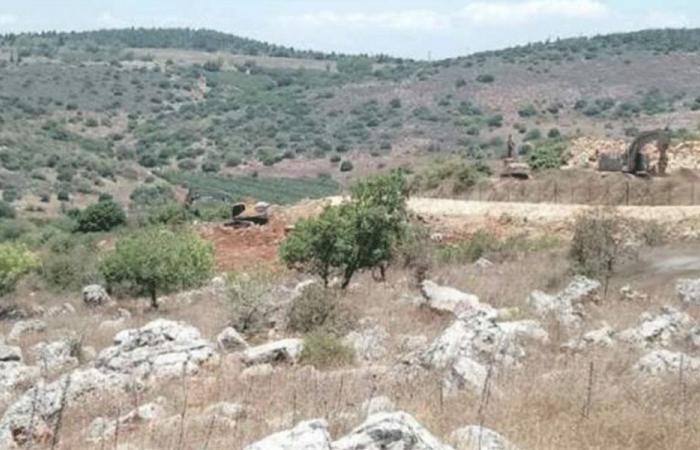 الجيش يجلي 4 مواطنين من ميس الجبل