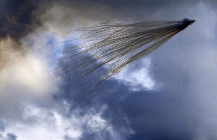 إسرائيل استخدمت قذائف الفوسفور فوق منازل في يحمر!