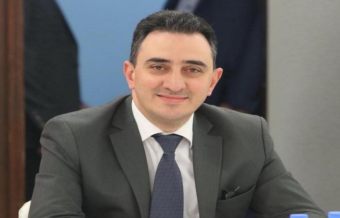 الحاج يزور بلدية برج حمود بعد الغارة على النبعة