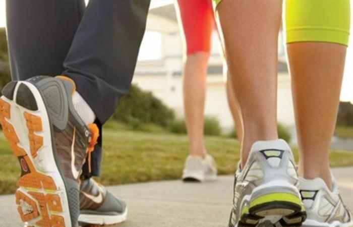 دراسة: المشي 30 دقيقة يوميًا يعزز الصحة