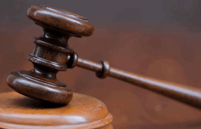 أٌصيبت بكدمات.. حبس فنان عربي اعتدى على زوجته