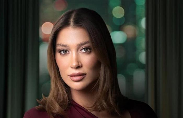 عناق وقبلات قصي خولي لجنيفر عازار تُثير الجدل (فيديو)