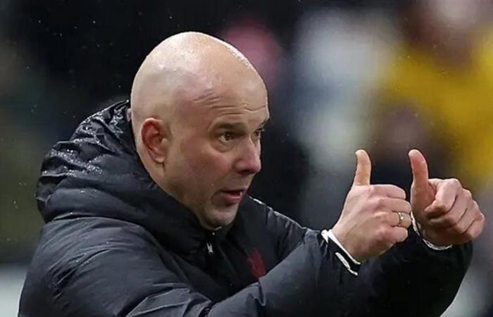 سلوت يعترف: ليفربول ليس جيداً رغم "الإنفاق الهائل"