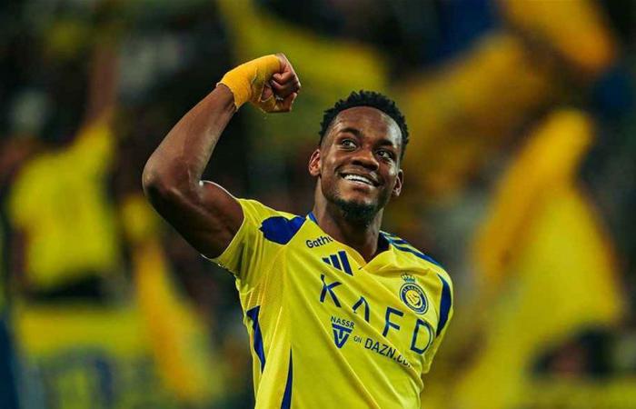 رد فعل مفاجئ لجون دوران تجاه سؤال عن كريستيانو رونالدو (فيديو)