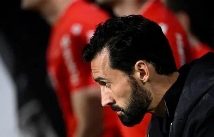 أربيلوا يعمل كـ "نادل" لنجوم ريال مدريد ويتودد إليهم