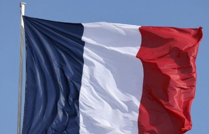 فرنسا تسحب 580 ألف برميل نفط