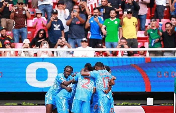 بعد 52 عاماً.. الكونغو تعود إلى كأس العالم والحكم يغادر باكيا