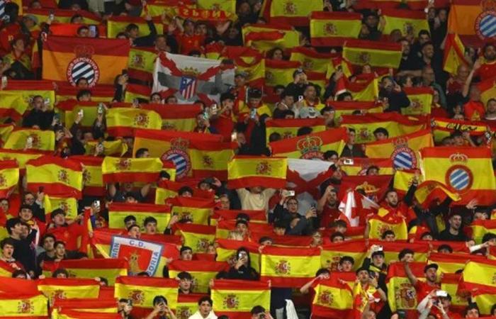 هتافات "إسلامية" تهزّ قلب مدريد.. ماذا حدث في مباراة إسبانيا ومصر؟