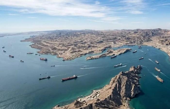 سفن حربية أميركية تعبر مضيق هرمز دون تنسيق مع إيران