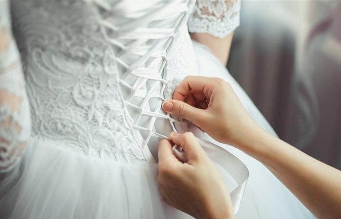 التحضيرات بدأت بسرية تامة.. نجمة شهيرة تتزوج قريباً (صور)